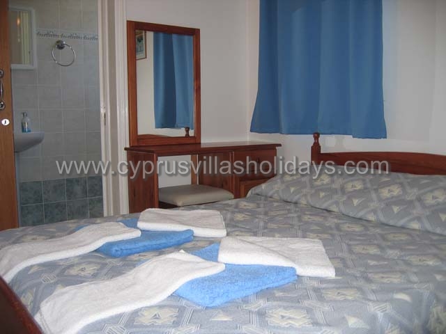 Cyprus  Accommodation-villas for rent paphos cyprus